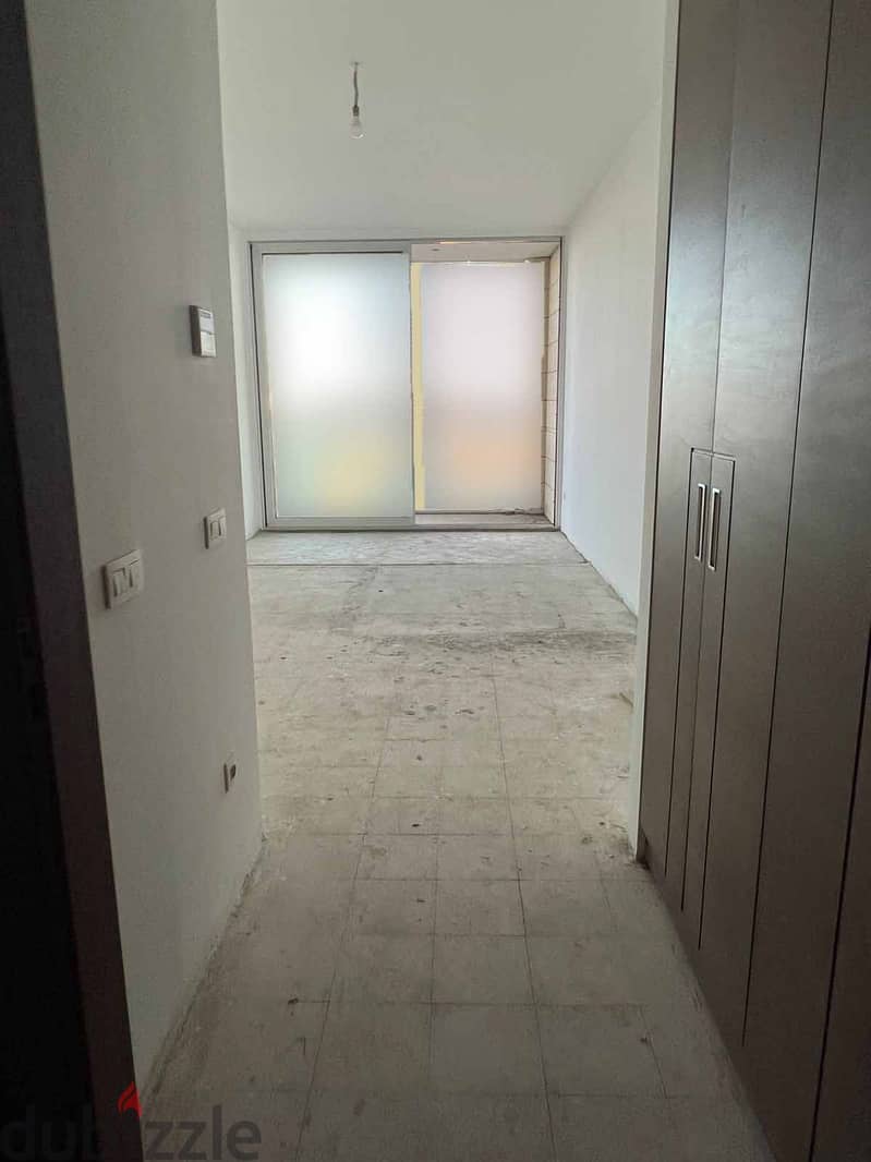 SPACIOUS APARTMENT IN DOWNTOWN PRIME (470SQ) 3 MASTER BEDS , (BT-991) 8