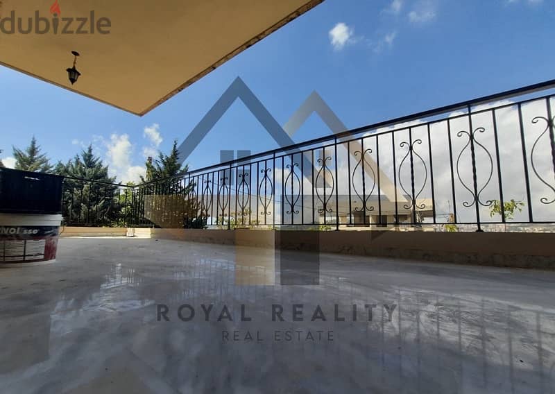 villa for sale in aley rejmi - فيلا للبيع في عالية 4