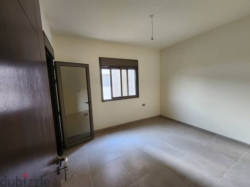 RWB138EA - Apartment For Sale In Bouar - شقة للبيع في البوار 3