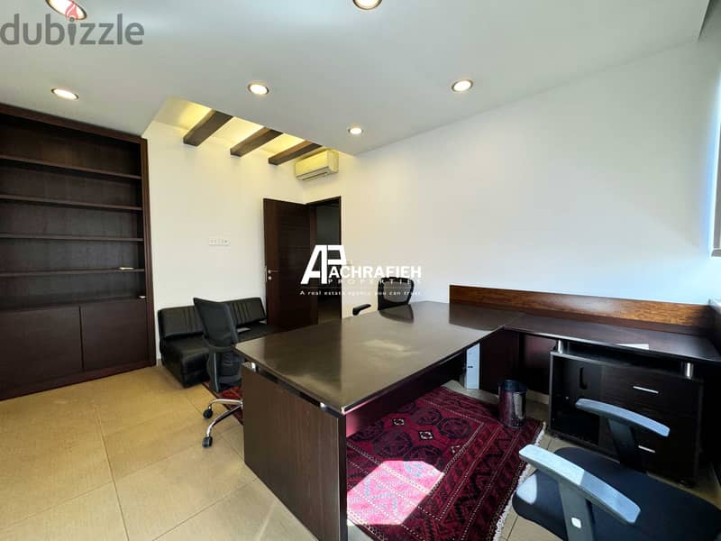 Furnished Office for Rent In Badaro - مكتب للإجار في بدارو 1