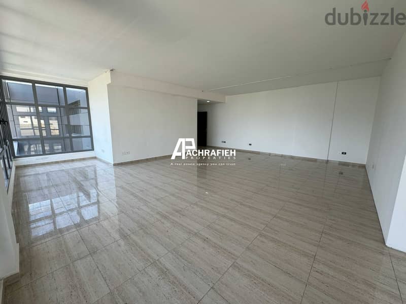 Office For Rent in Achrafieh - مكتب للإجار في الأشرفية 2