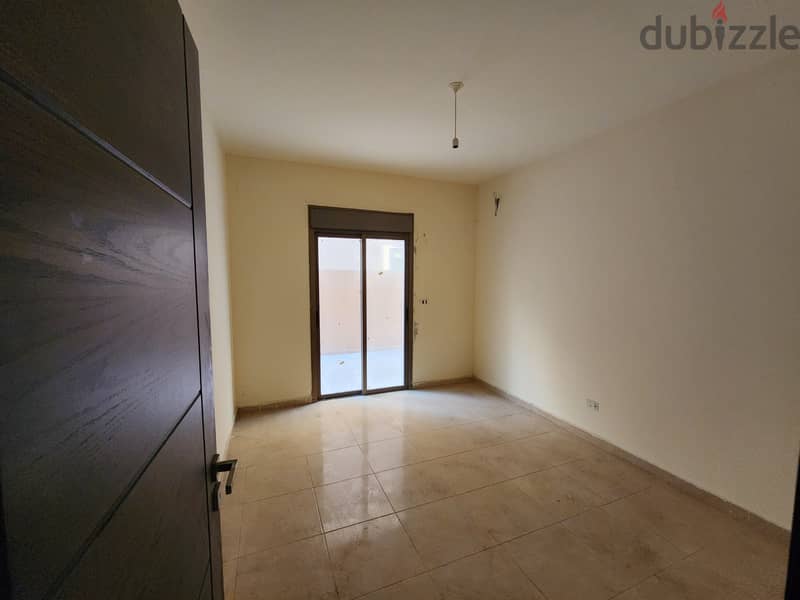 RWK148EA - Apartment  For Sale In Bouar With Open Sea  View 4