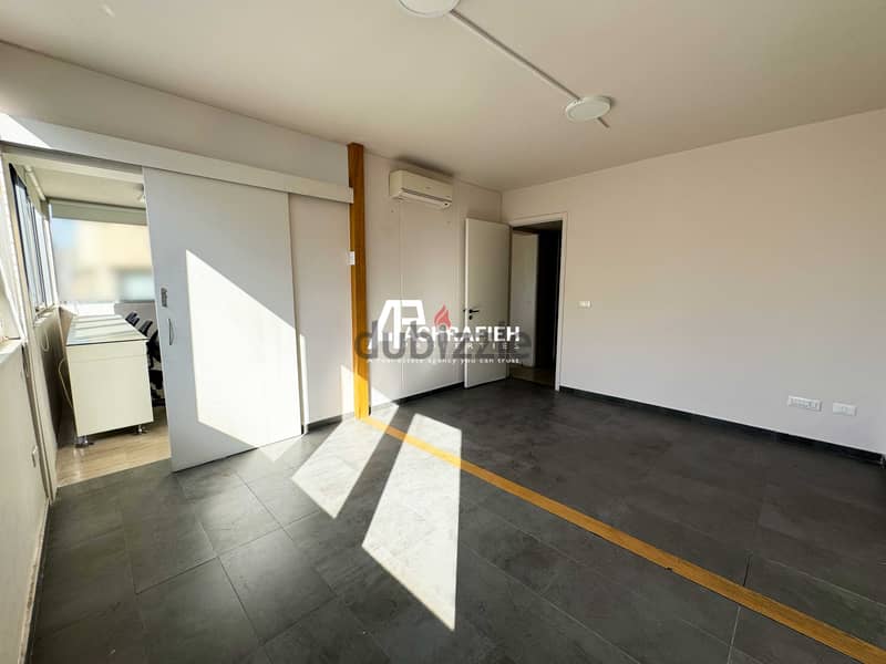 Semi-Furnished Office for Rent In Badaro - مكتب للإجار في بدارو 5