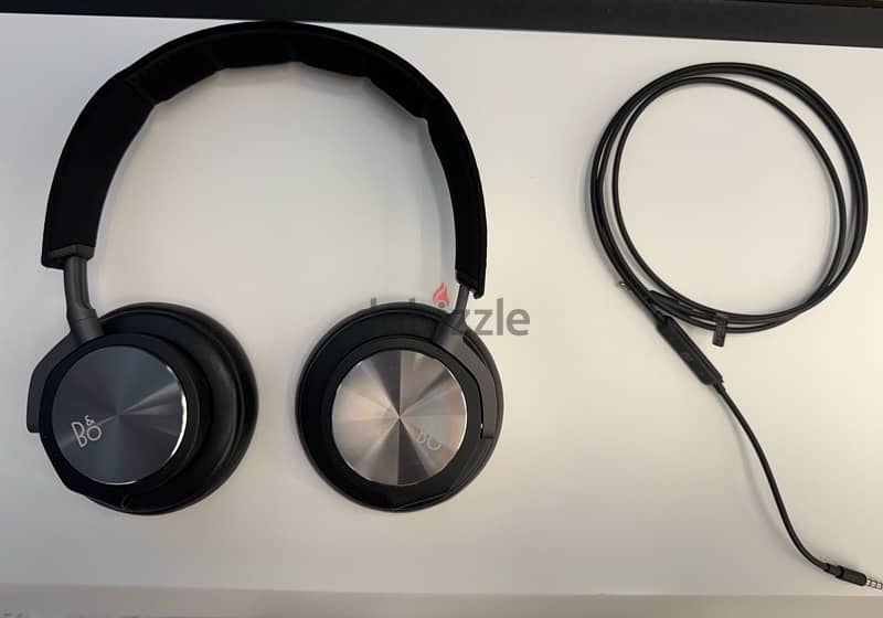 Bang & Olufsen BeoPlay H6 Wired Headphones 1