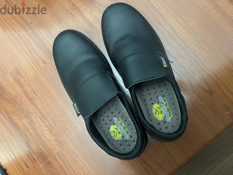 safety shoes 1