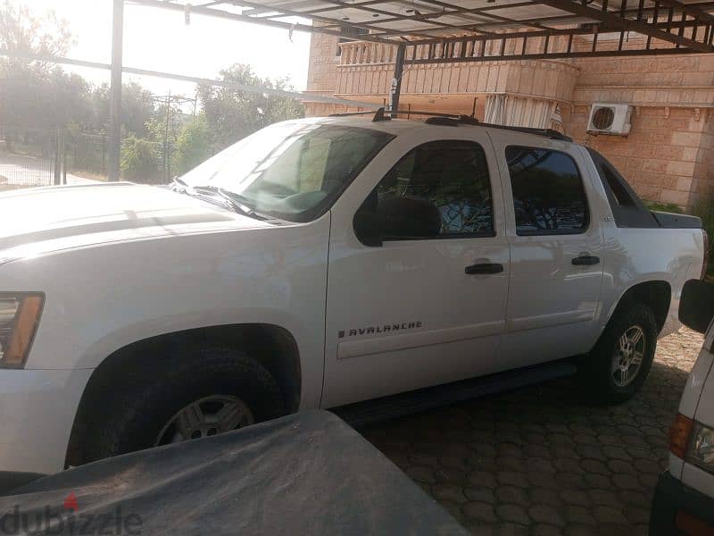 Chevrolet Avalanche 2009 1