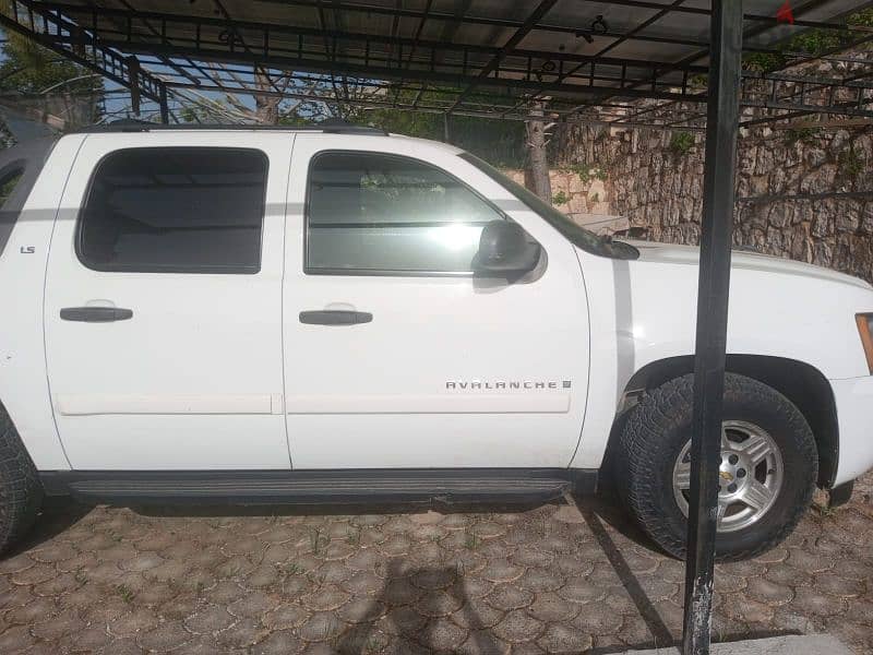 Chevrolet Avalanche 2009 3