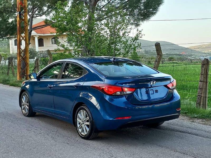 Hyundai Elantra 2015 4