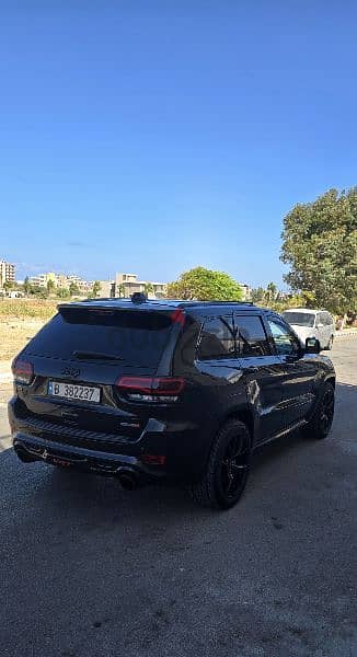 Jeep Grand Cherokee SRT8 2012 look 2020 original 7