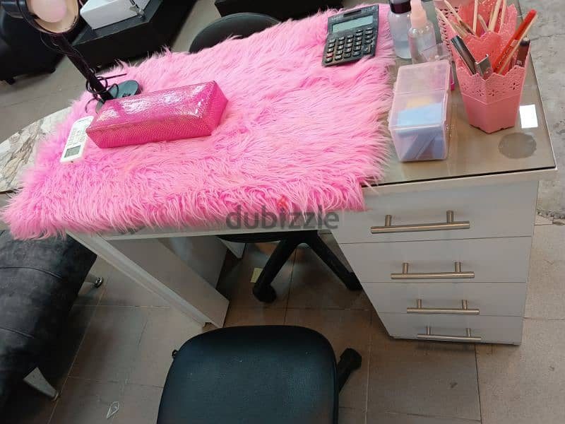 صالون نسائي women's salon للبيع كامل شبه الجديد استعمال بسيط بسعر مغري 8