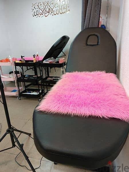 صالون نسائي women's salon للبيع كامل شبه الجديد استعمال بسيط بسعر مغري 10