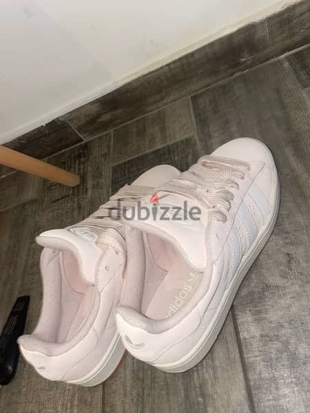 Baby pink Adidas campus 3