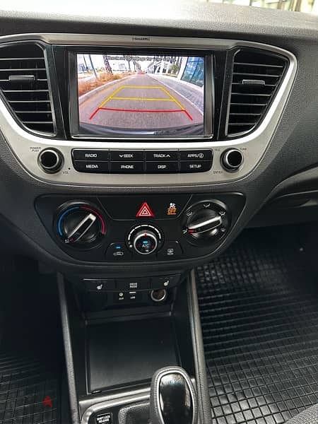 Hyundai Accent 2019 15