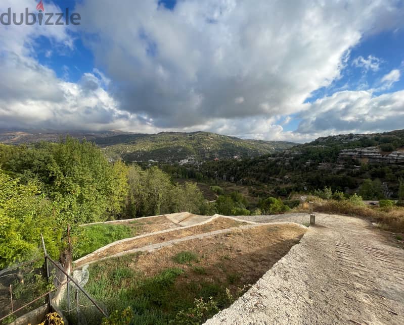 MOUNTAIN VIEW / 1340 SQM LAND IN MAYROUBA ! REF#KN01279 ! 1