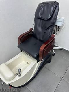 Pedicure Chair with Recliner Back and Jacuzzi