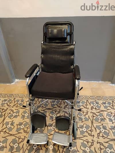 wheelchair with retractable parts