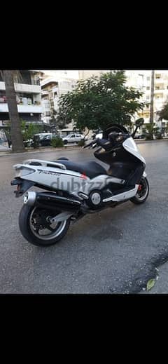 Tmax 500 0