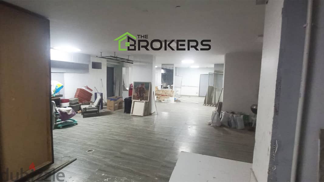 Warehouse for rent in Rawche مستودع للايجار في الروشة 0