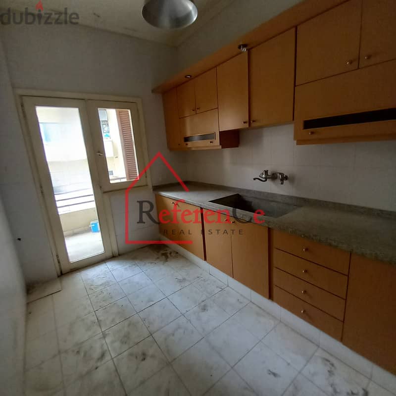 Apartment for sale in Achrafieh  شقة للبيع في الاشرفية 4