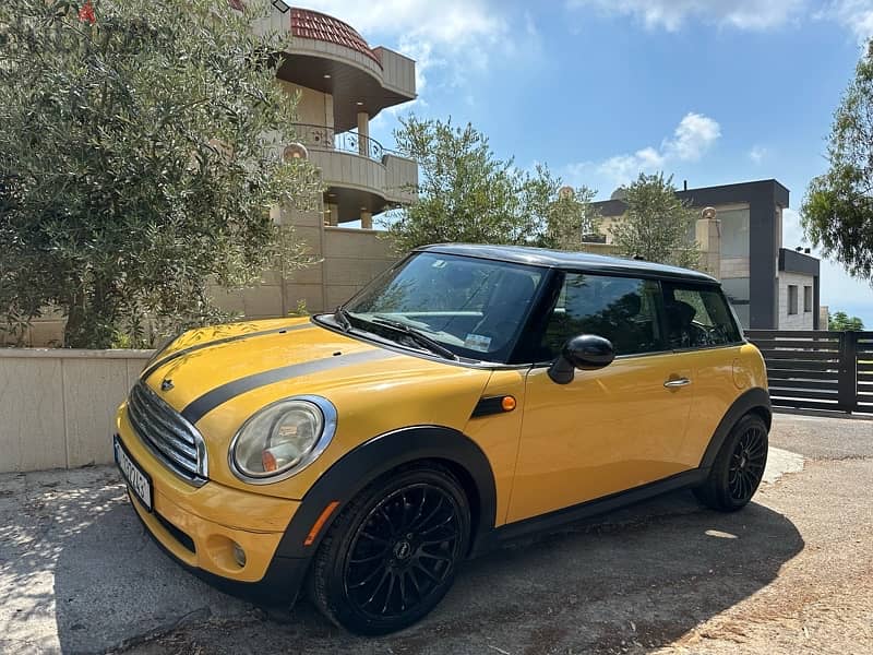 MINI Cooper 2009 1