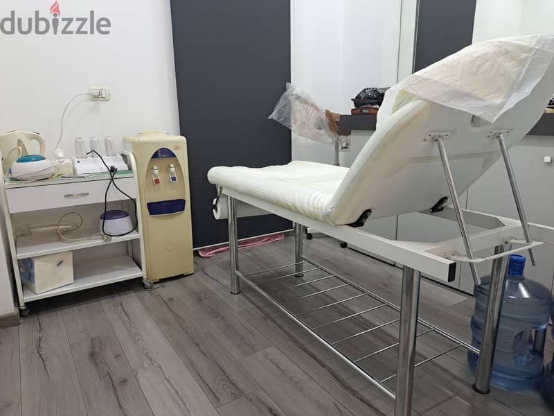 Fully Equipped Beauty Salon For Rent In Achrafieh #JZ96524 1