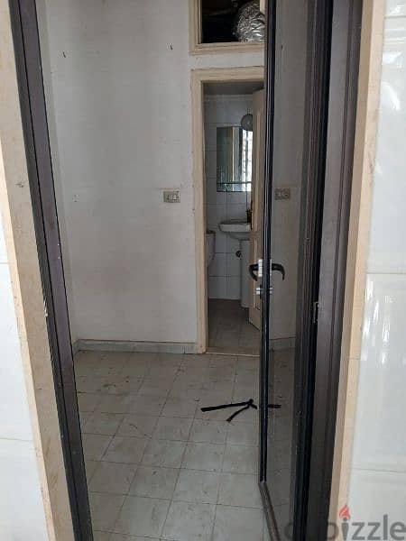 Very Elegant l 4-Bedroom Apartment in Ain Al Mraiseh. 5