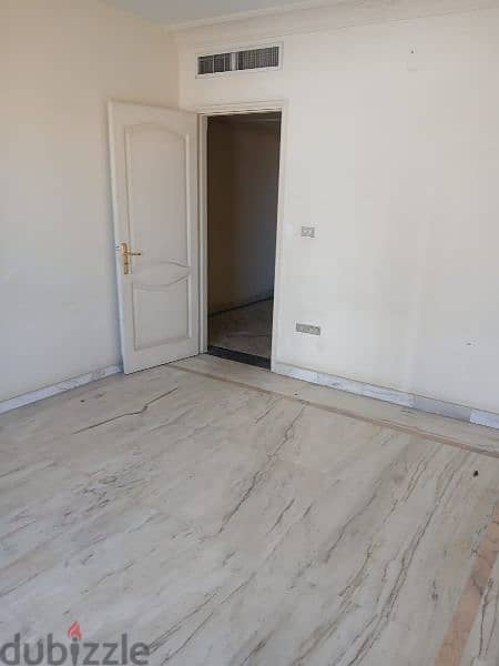 Very Elegant l 4-Bedroom Apartment in Ain Al Mraiseh. 6