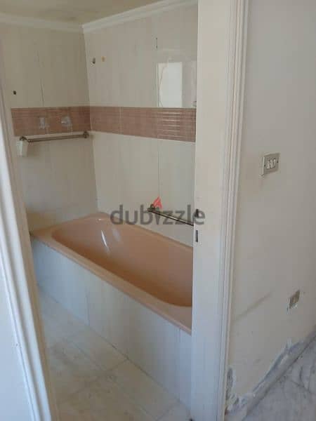 Very Elegant l 4-Bedroom Apartment in Ain Al Mraiseh. 14