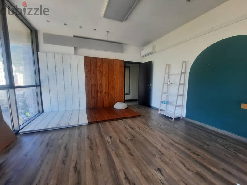 RWK156ZN - Office For Rent In Jounieh - مكتب للإيجار في جونيه 0