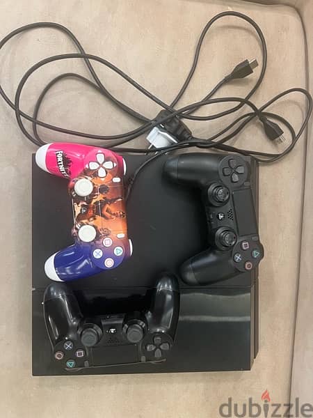 Ps4 + controllers 0