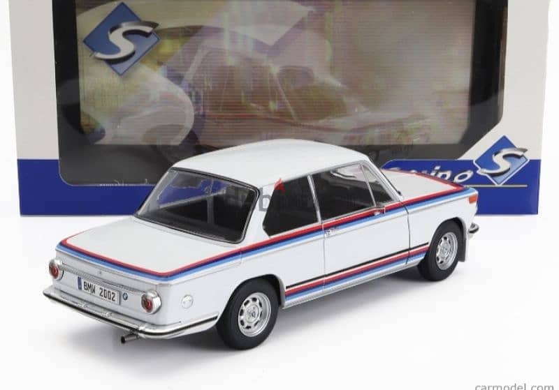 BMW 2002tii Turbo 1971 diecast car model 1;18. 4