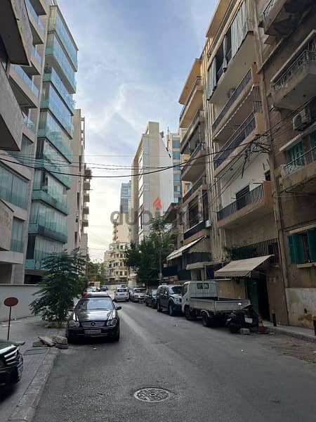 For rent in the heart of Achrafieh near Lau medical center, مستشفى رزق 0