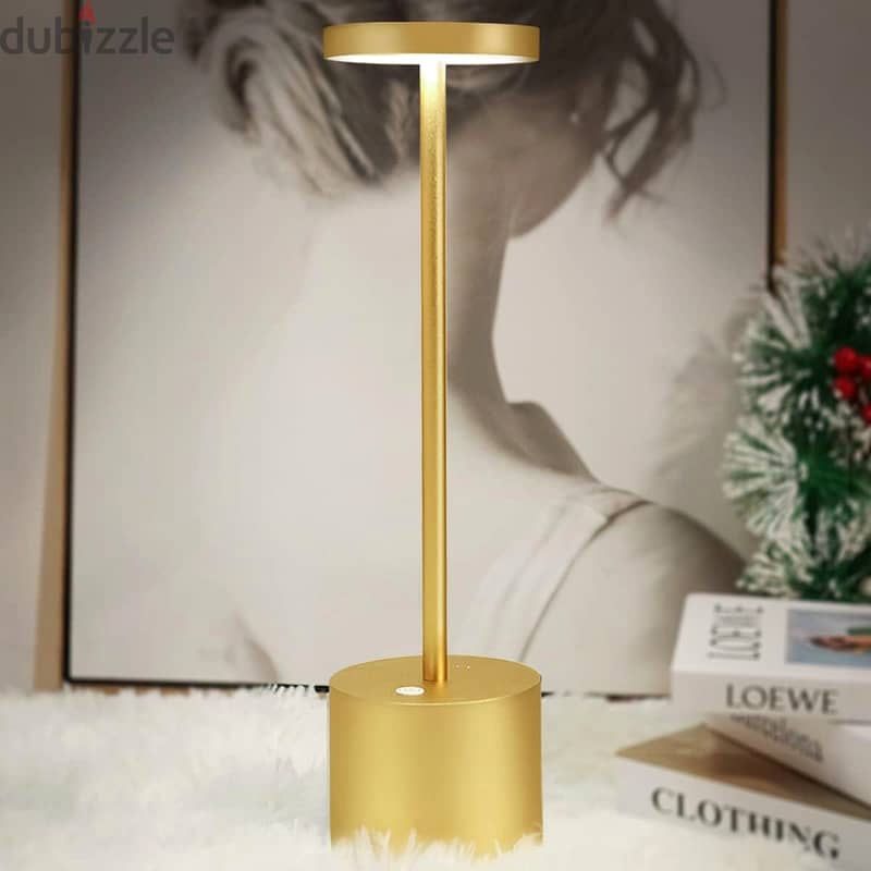 Modern Aluminum Table Lamp – Cordless Design with Dimmable Lighting 1