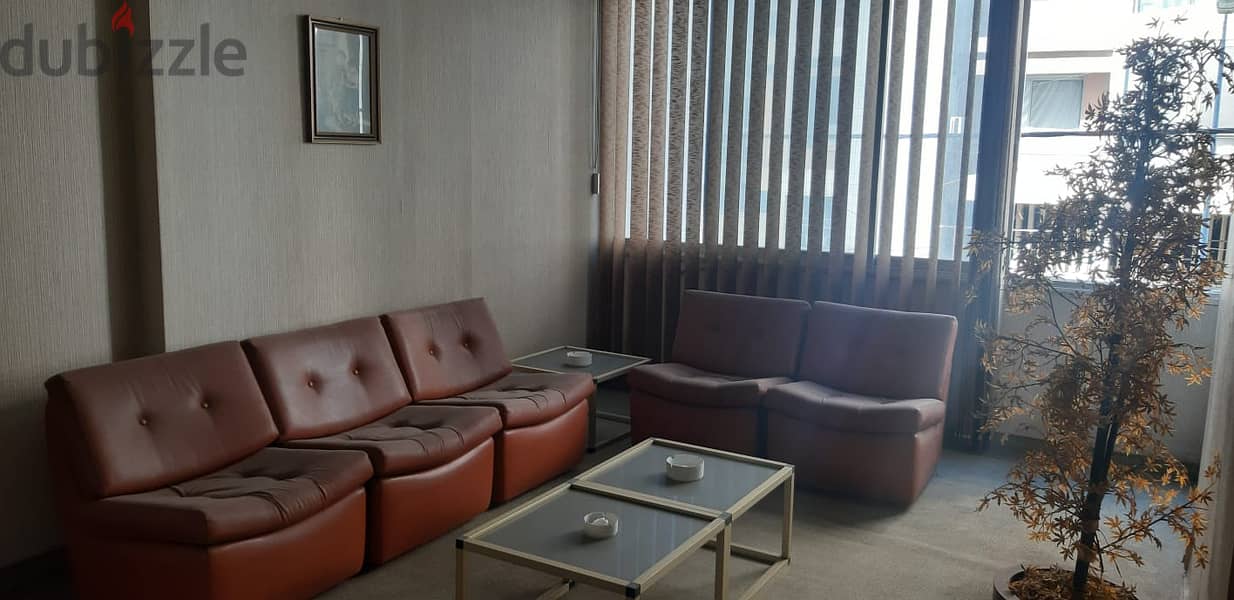 95 SQM Clinic For Sale In Mar Elias عيادة للبيع في مار الياس #HG971161 2