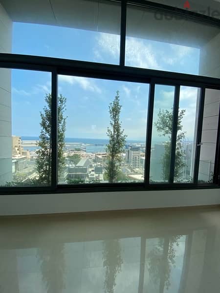 Penthouse with terrace lofty full sea view in Saifi 1