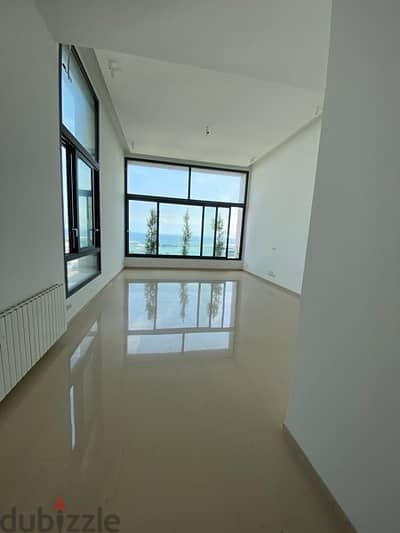 Double level loft with sea view saifi