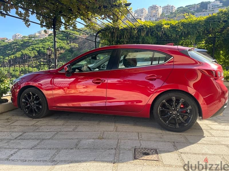 Mazda 3 2016 - Hatchback - Mazda Red colour - Excellent condition 7