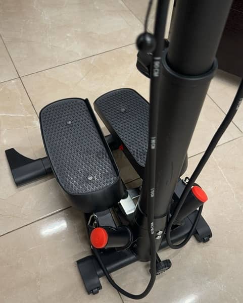 swing stepper. sport equiment. sport machine مكنة رياضة 2