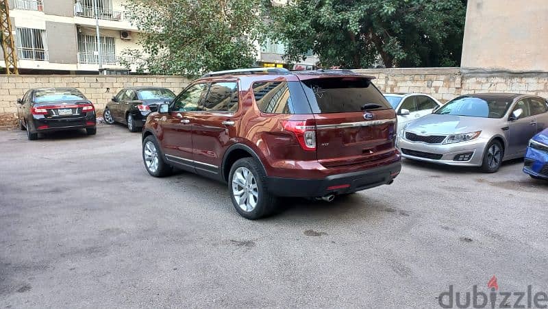 Beautiful Ford Explorer 7 seaters Like New 3