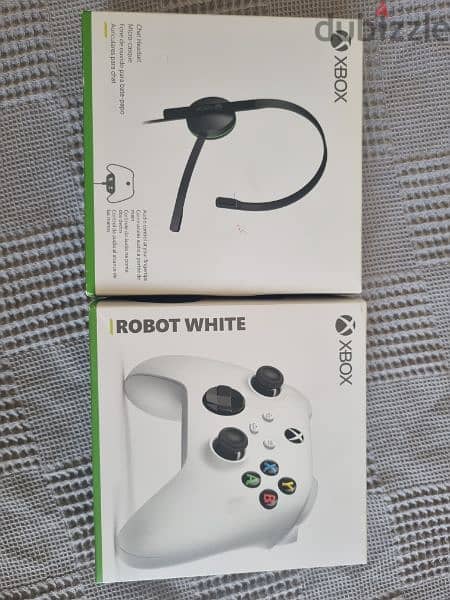 Xbox Controller & Chat Headset 4