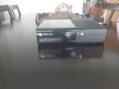 Used XBOX 360 Slim Good Condition with game discs