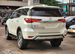 2018 Toyota Fortuner V6 VX-R 0