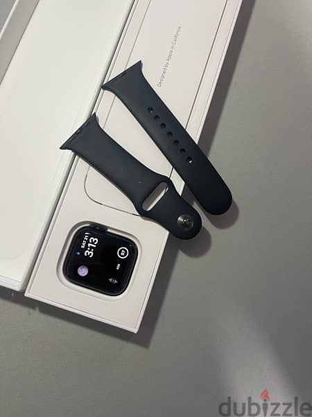 Apple Watch SE 2nd Generation Black (Open Box) 0