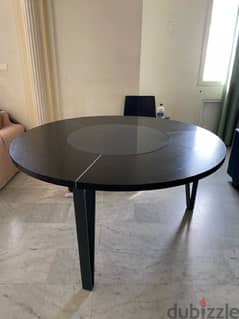 rounded table 0