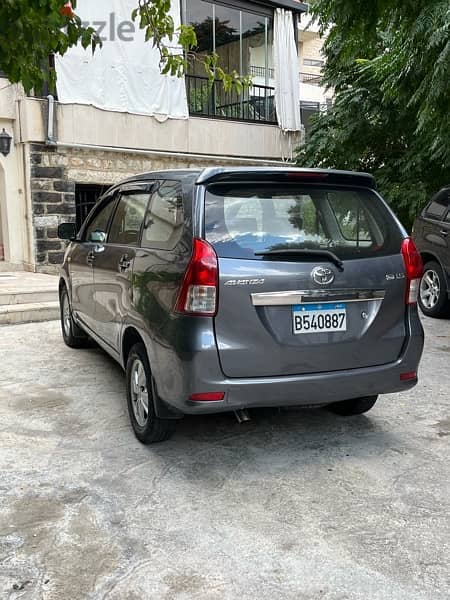 Toyota Avanza 2013 4