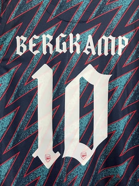 arsenal bergkamp 10 limited edition adidas jersey 6