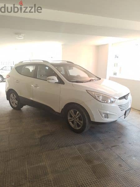 Hyundai Tucson 2011 1