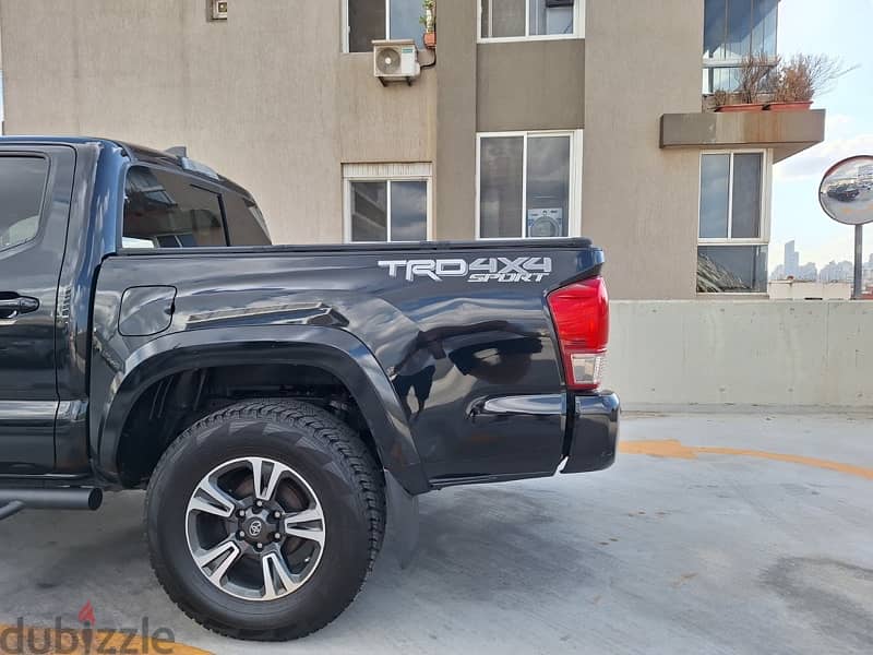 Toyota Tacoma TRD Sport 2018 like neww 11