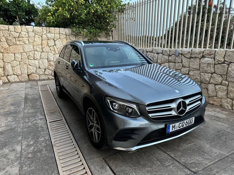 Mercedes-Benz GLC-Class 250 4 matic AMG NO DAMAGED GERMAN CAR 1