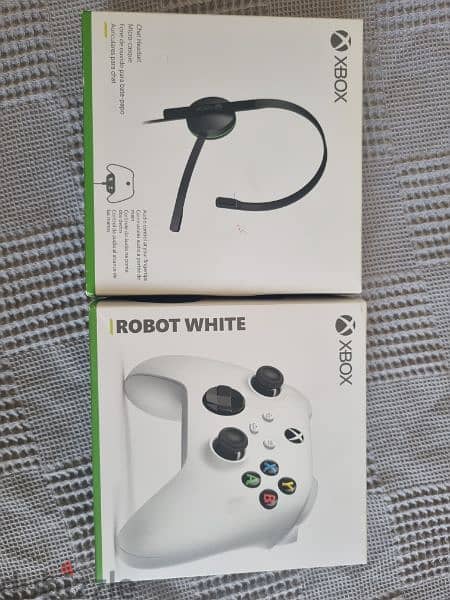 Xbox Controller & Chat Headset 4